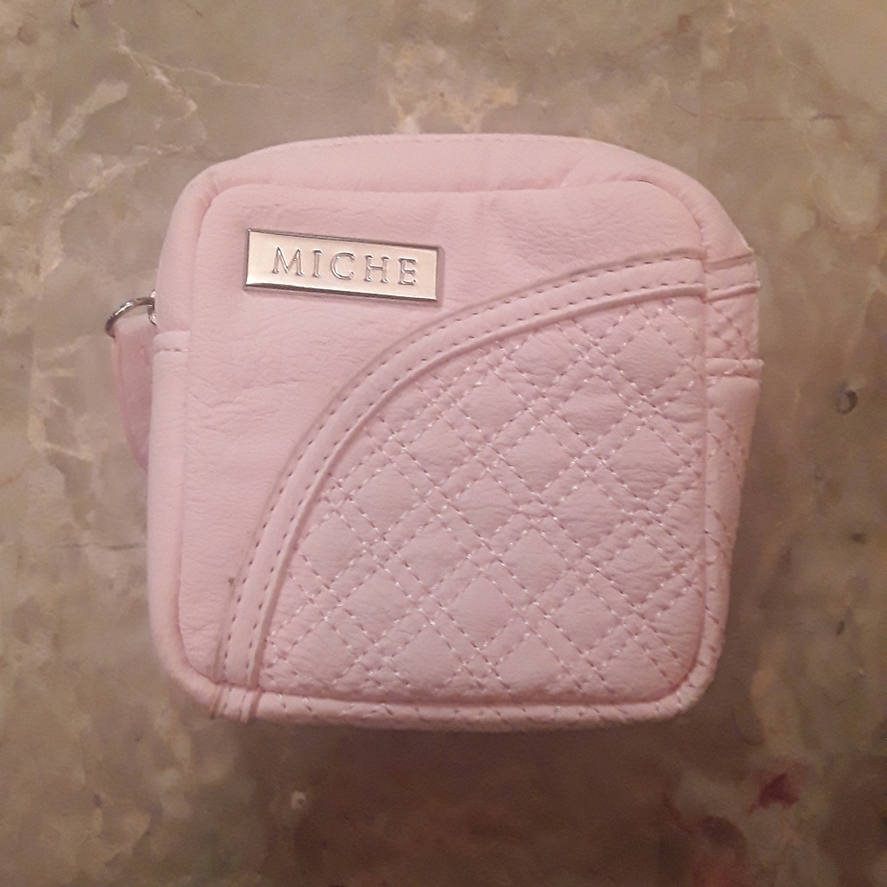 Miche Pouch